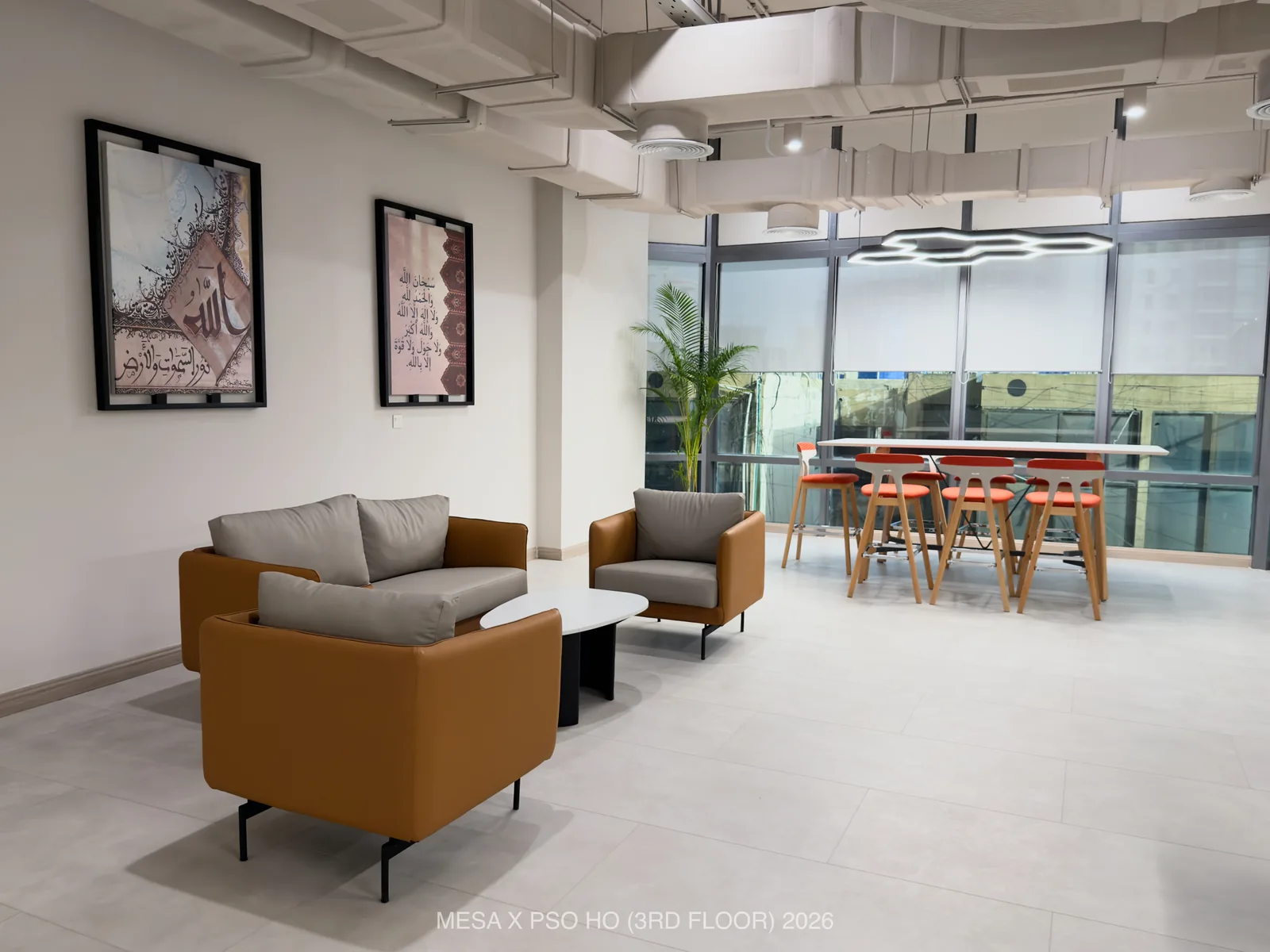 PSO House / Third floor / The lounge and high table sit within the wider working floor.
